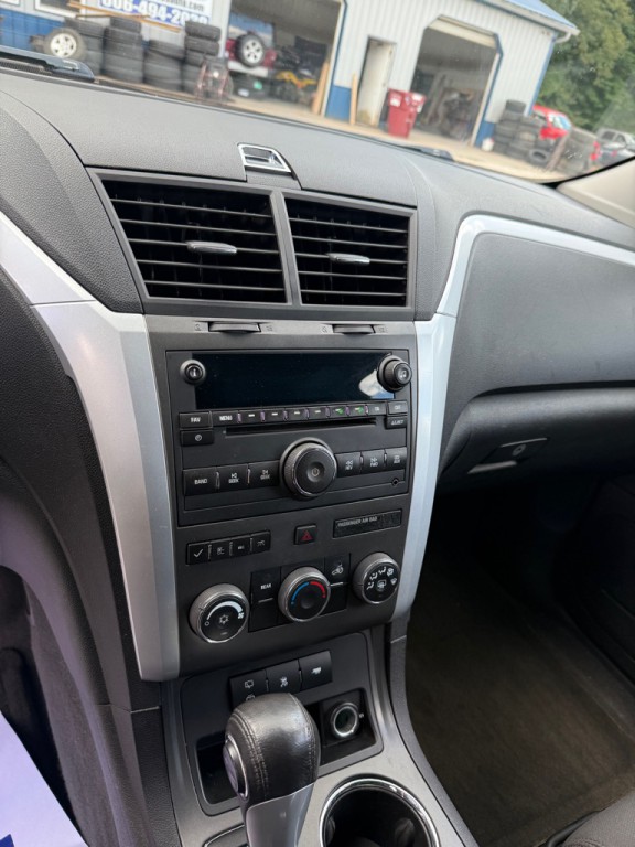 2011 Chevrolet Traverse Image 8