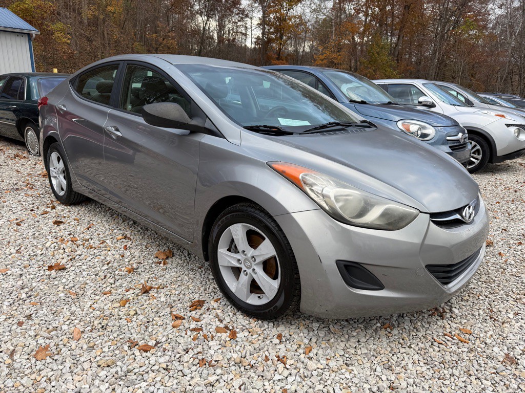 2011 Hyundai Elantra Image 1