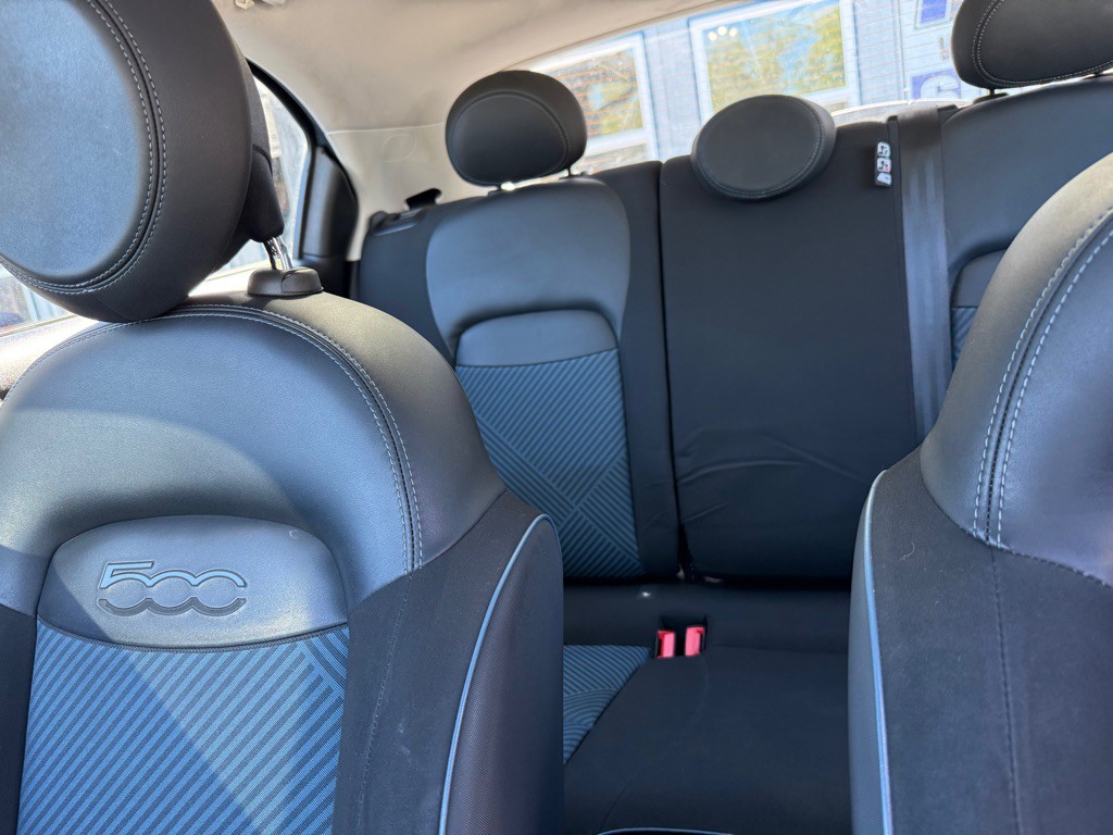 2018 FIAT 500 Image 9