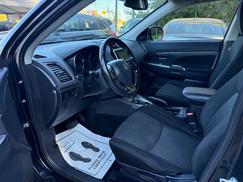 2020 Mitsubishi Outlander Image 7