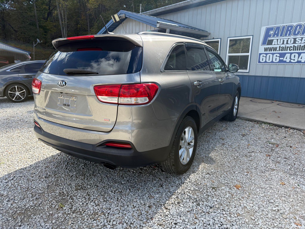 2017 Kia Sorento Image 3