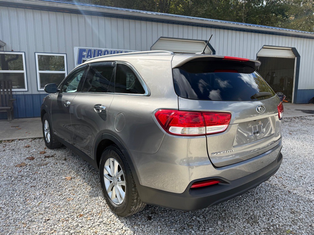 2017 Kia Sorento Image 4