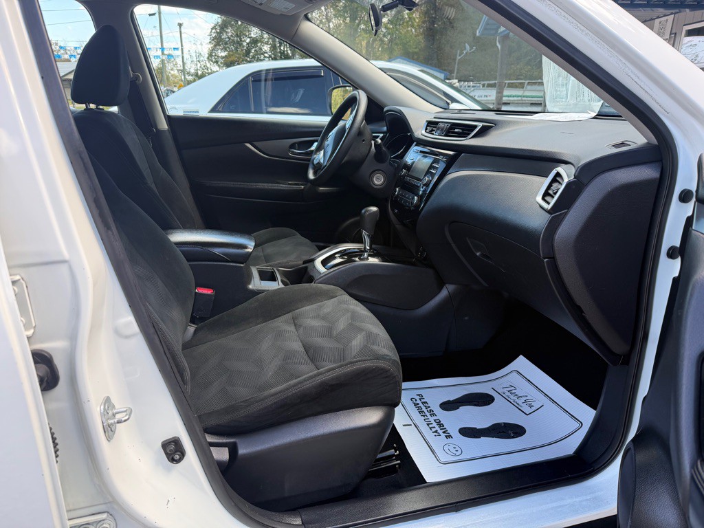 2016 Nissan Rogue Image 7