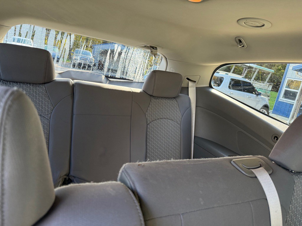 2010 Chevrolet Traverse Image 7