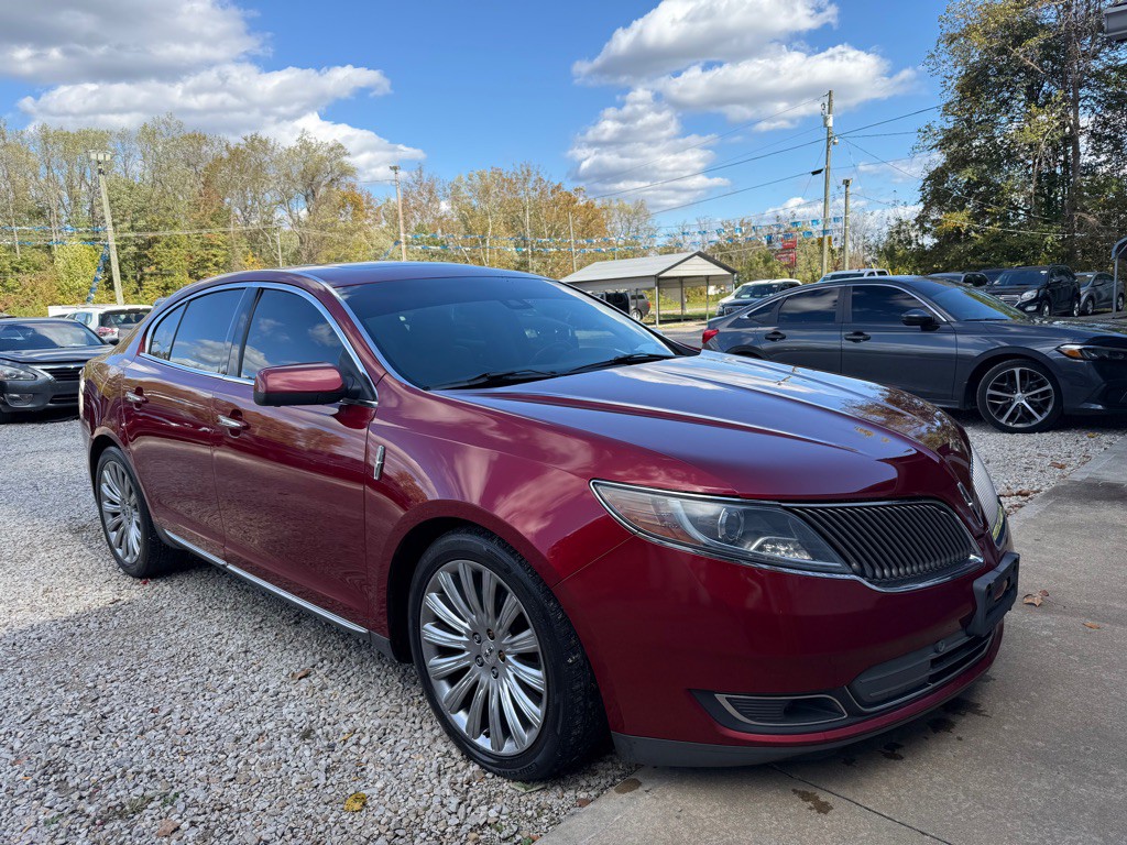 2013 Lincoln MKS Image 2