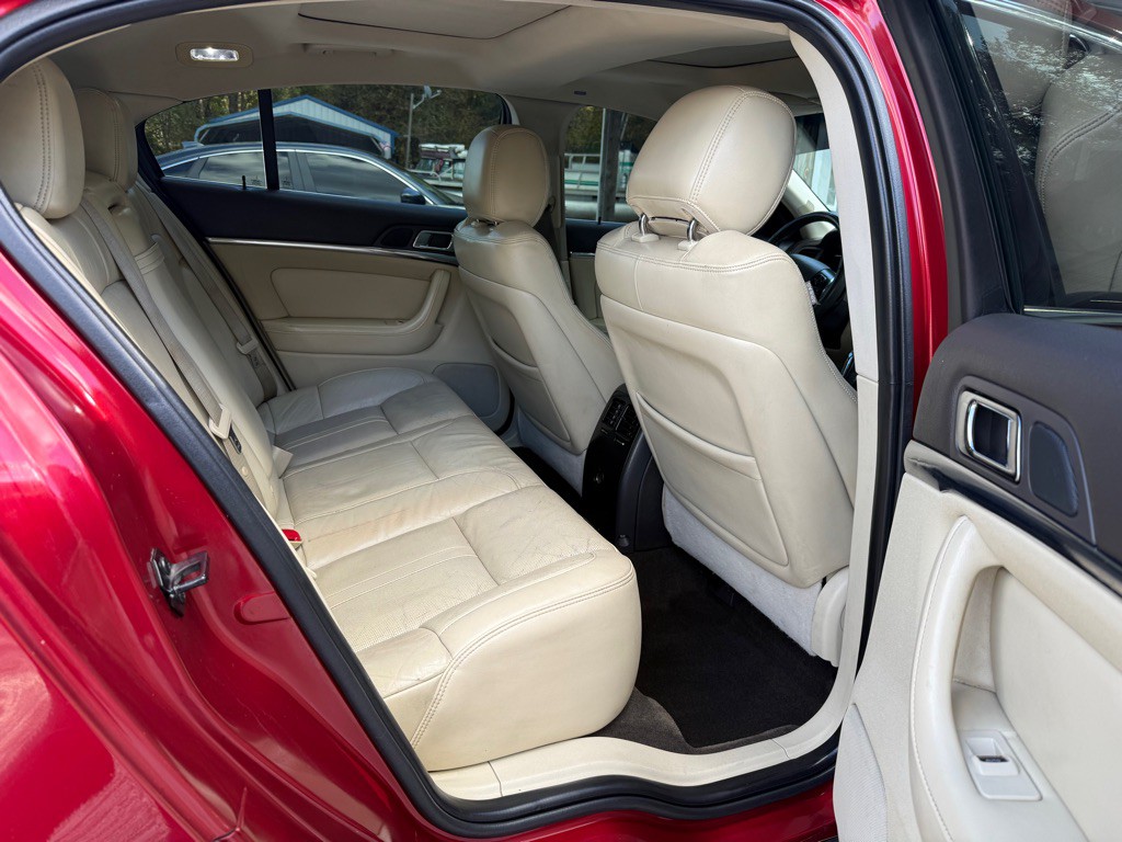 2013 Lincoln MKS Image 5