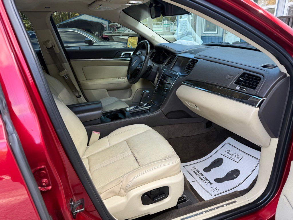 2013 Lincoln MKS Image 6