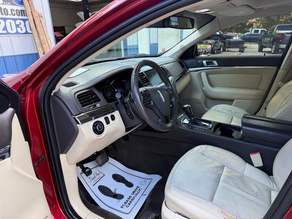 2013 Lincoln MKS Image 7