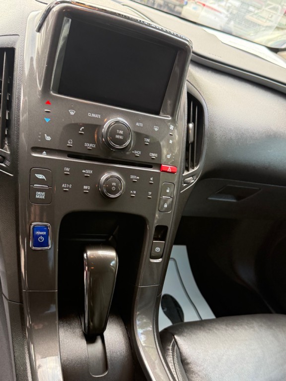2014 Chevrolet Volt Image 9