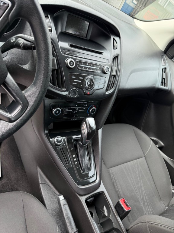 2015 Ford Focus Image 8
