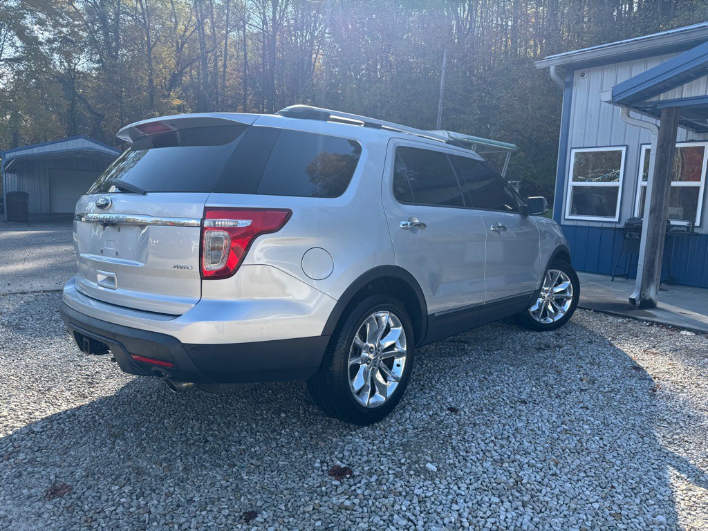 2013 Ford Explorer Image 2