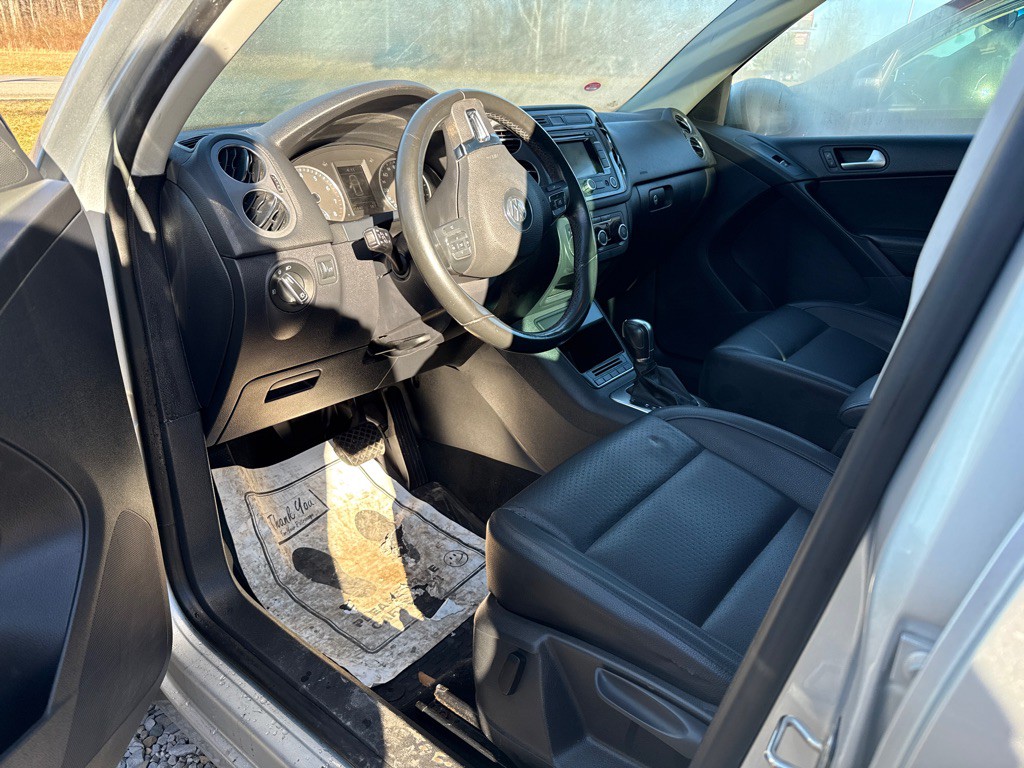 2012 Volkswagen Tiguan Image 3