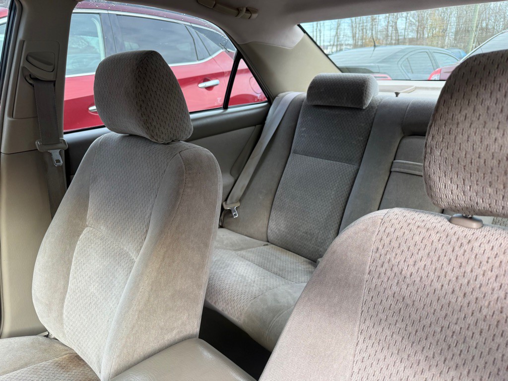 2004 Toyota Camry Image 9