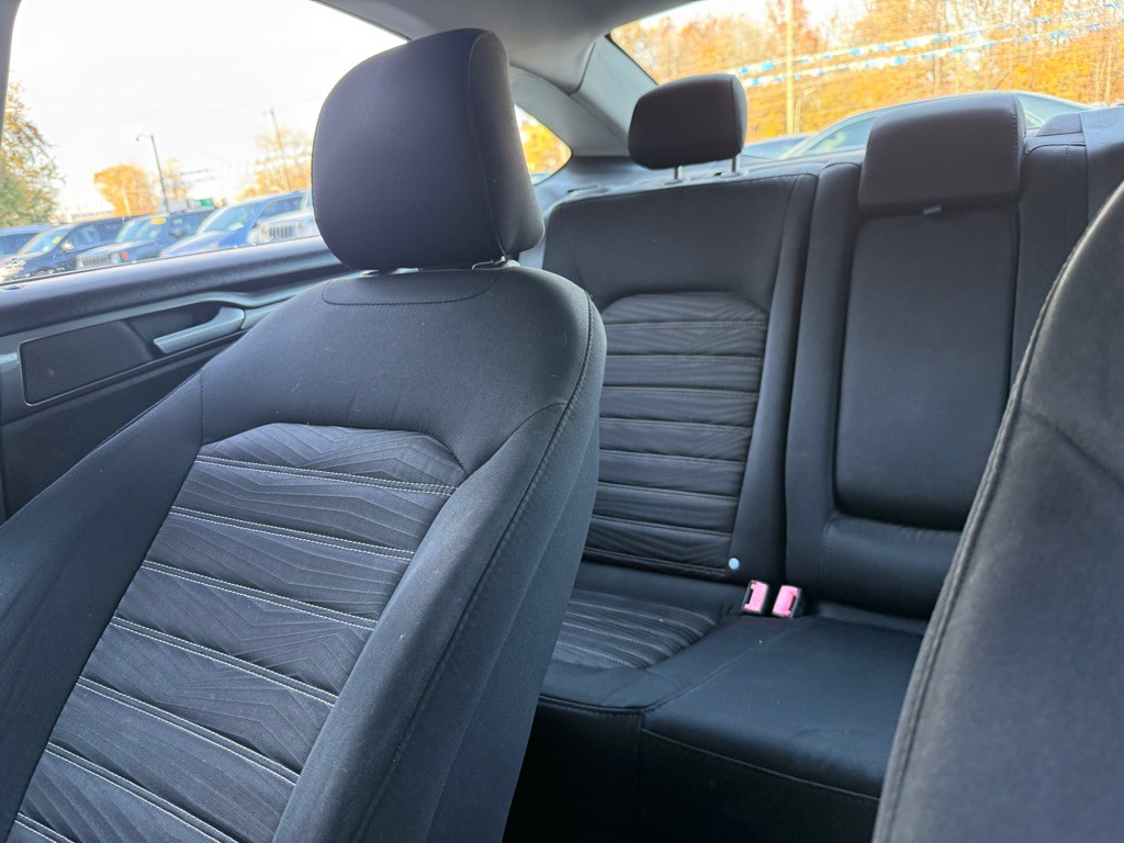 2016 Ford Fusion Image 10