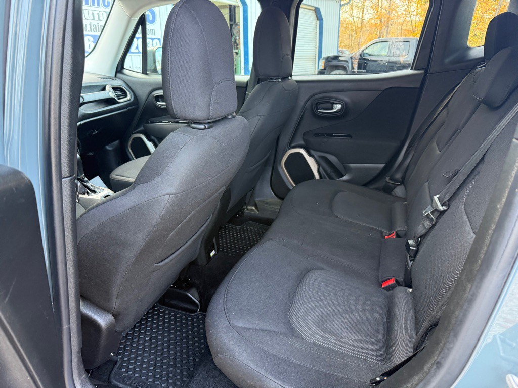 2016 Jeep Renegade Image 5