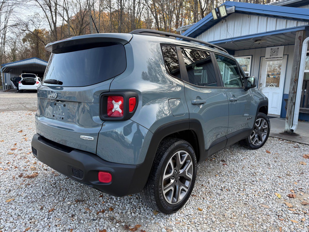 2016 Jeep Renegade Image 12