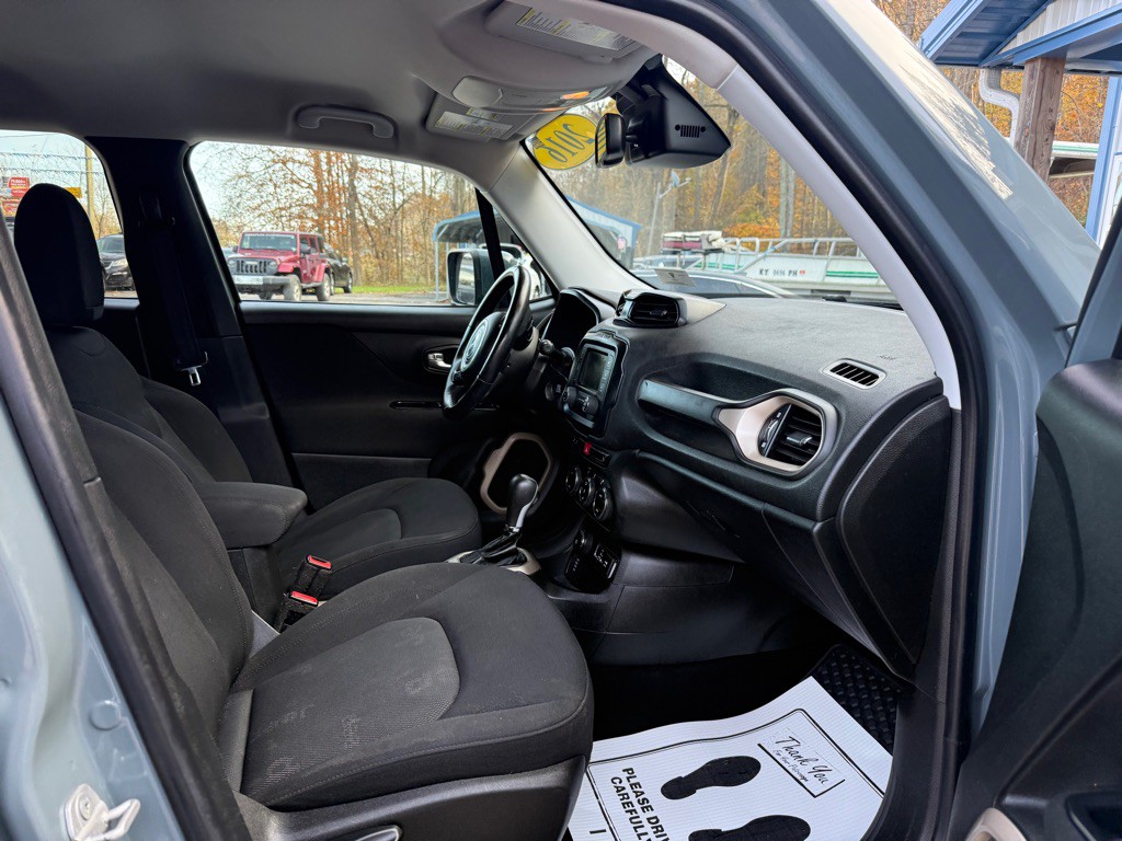2016 Jeep Renegade Image 20