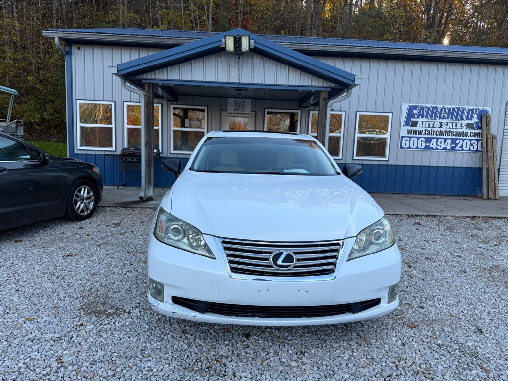 2010 Lexus ES Image 2