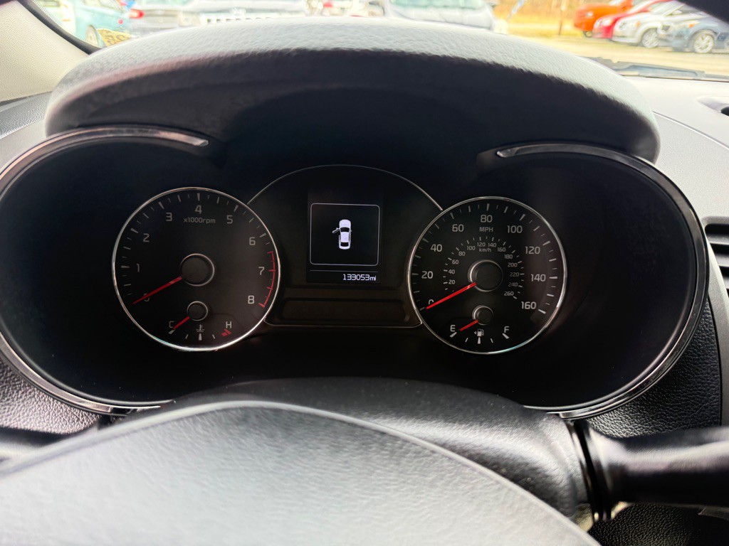 2017 Kia Forte Image 8