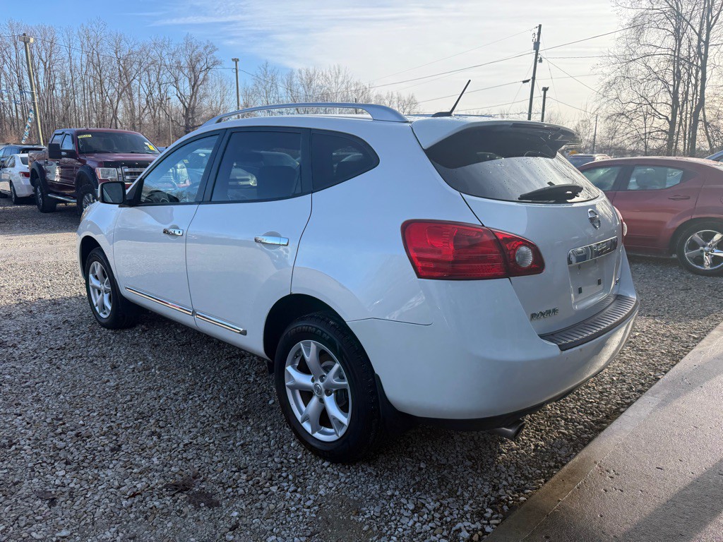 2011 Nissan Rogue Image 3