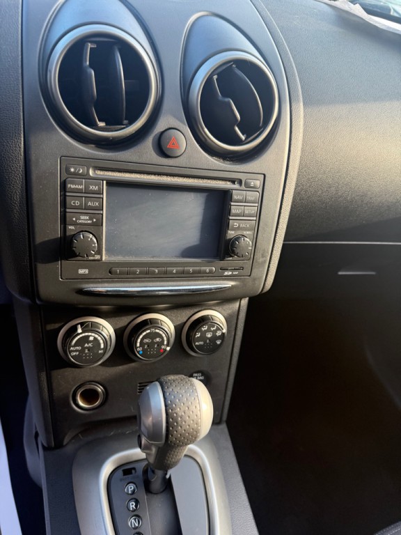 2011 Nissan Rogue Image 8