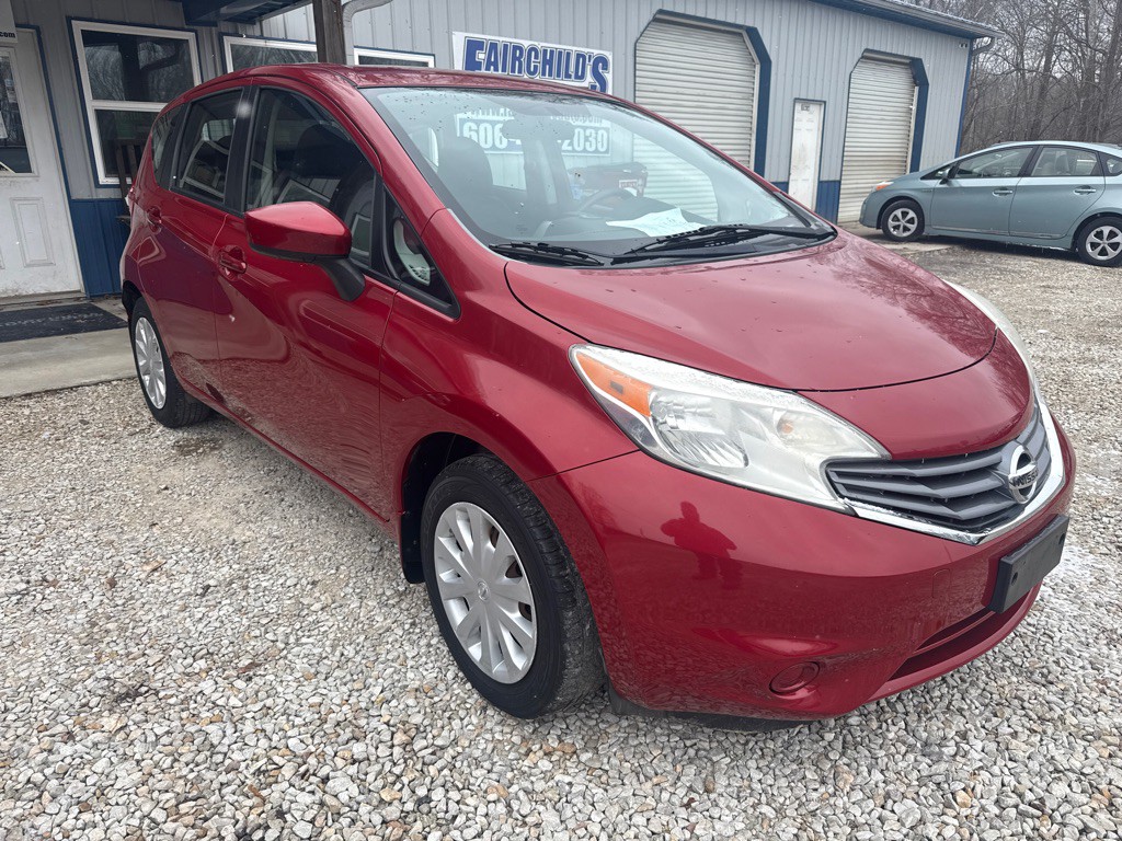 2015 Nissan Versa Image 2