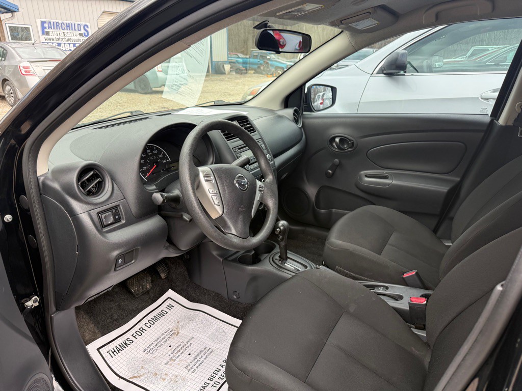 2016 Nissan Versa Image 7