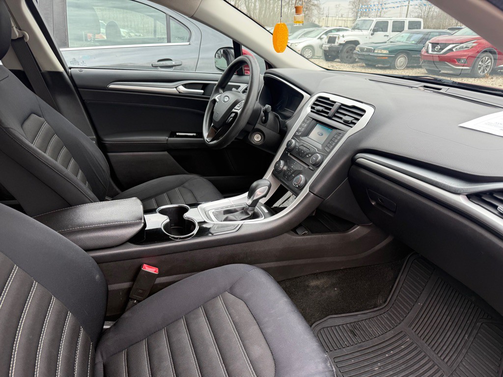 2015 Ford Fusion Image 9