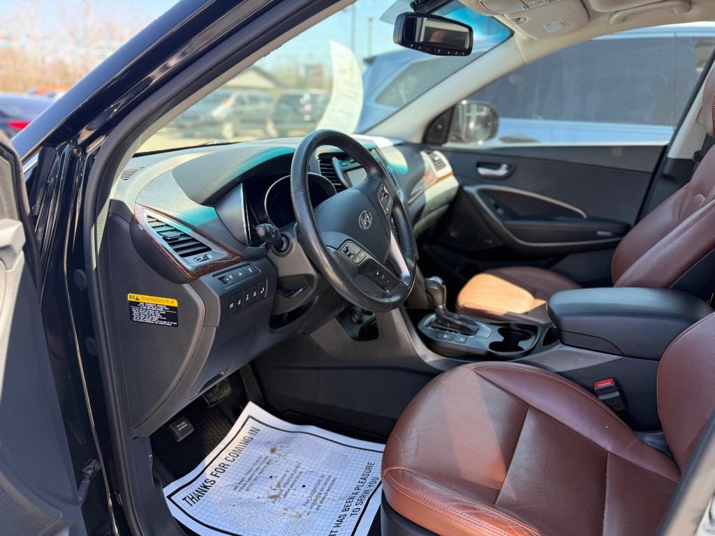 2015 Hyundai Santa Fe Image 8