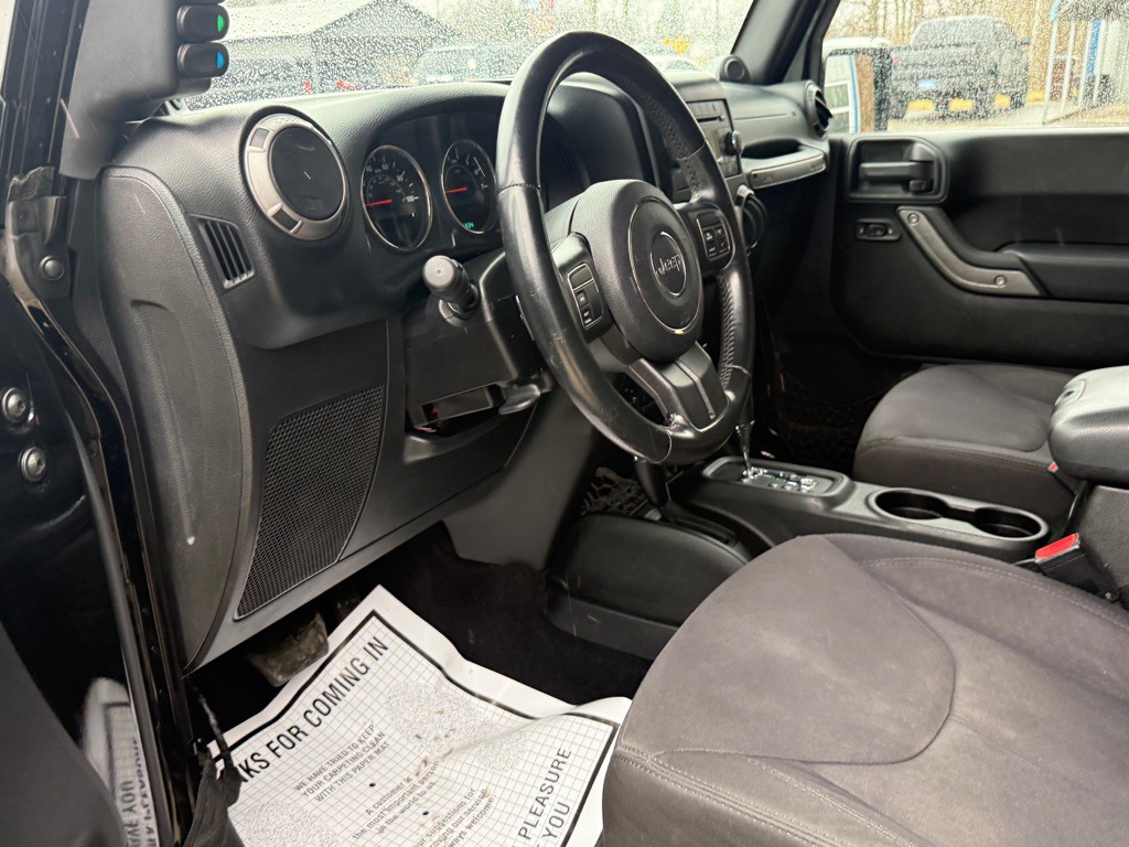 2013 Jeep Wrangler Image 8