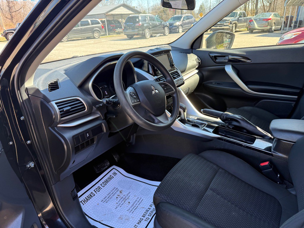 2020 Mitsubishi Eclipse Image 6