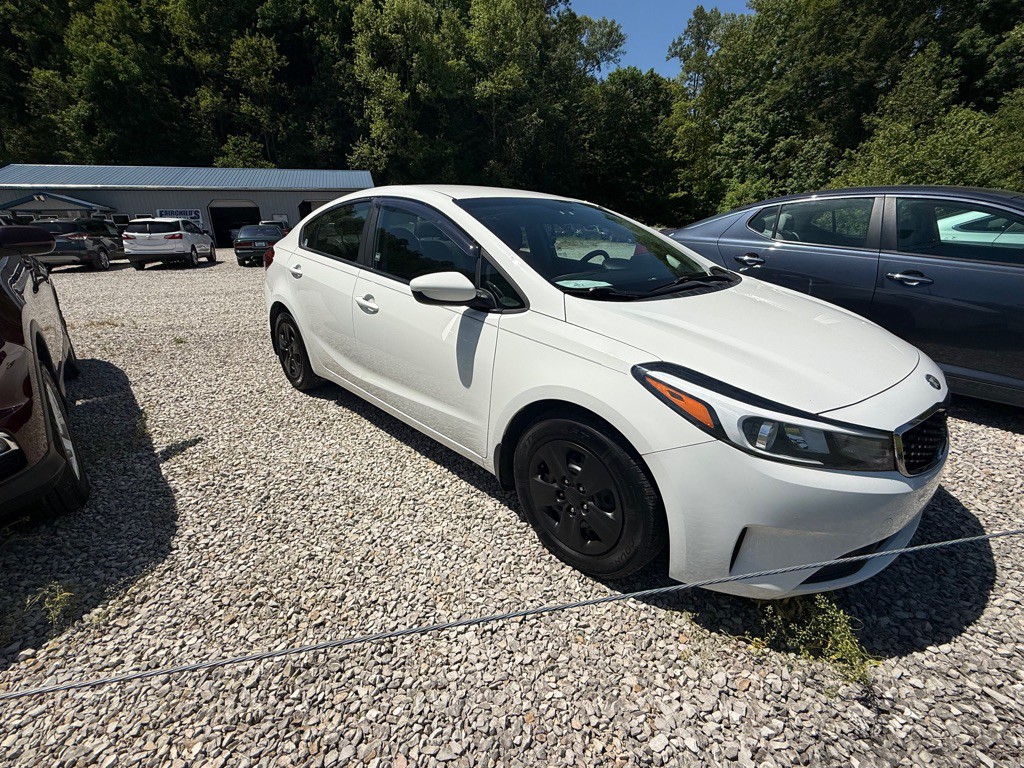 2018 Kia Forte Image 2