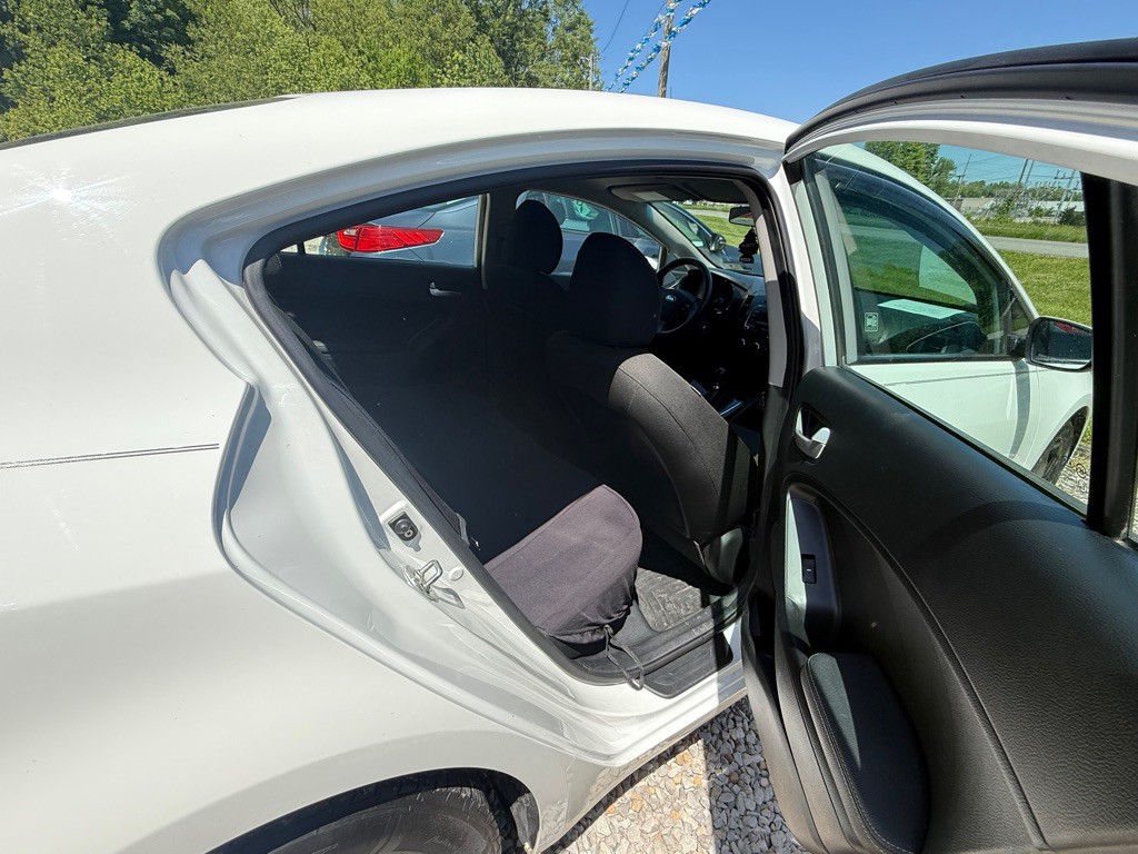 2018 Kia Forte Image 4