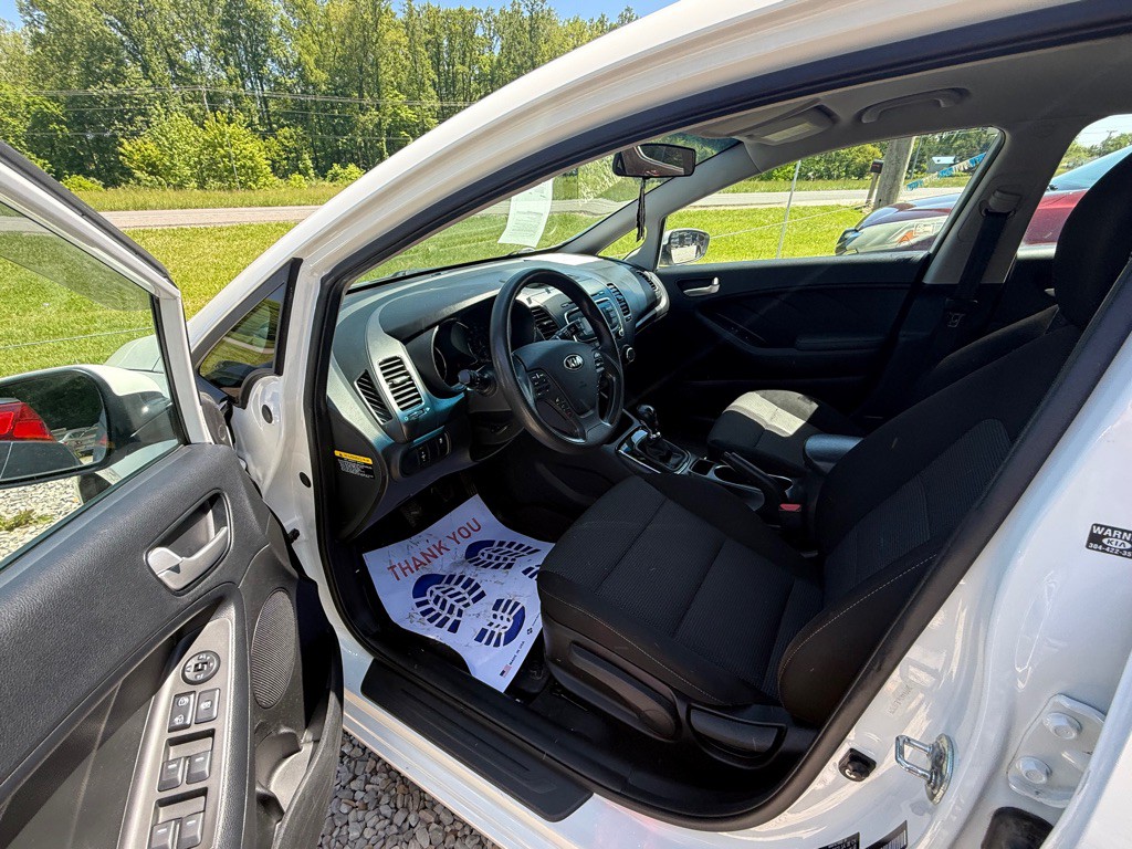 2018 Kia Forte Image 8
