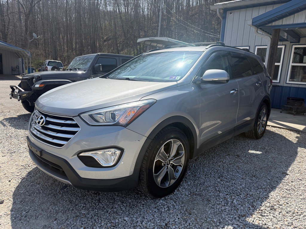 2014 Hyundai Santa Fe Image 2