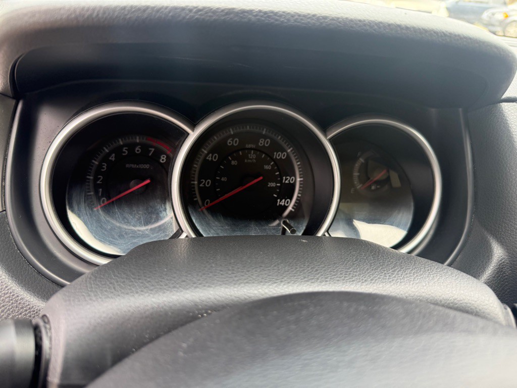 2011 Nissan Versa Image 9