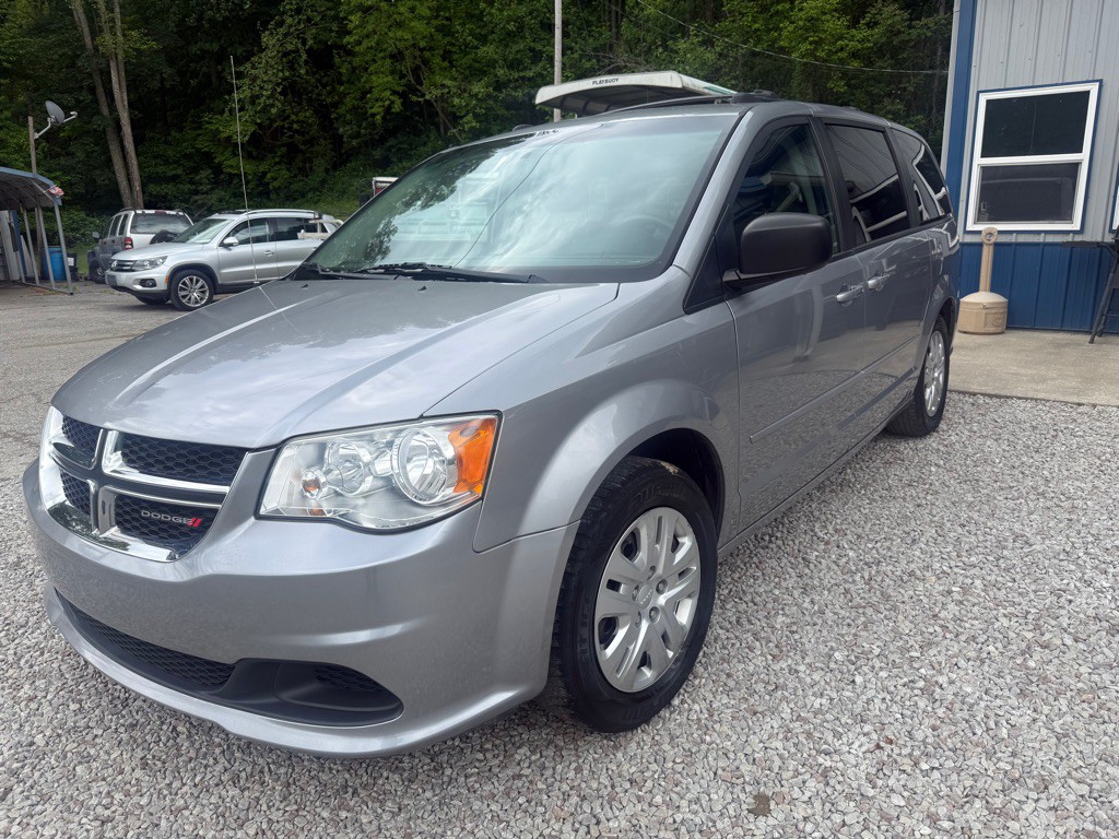 2017 Dodge Grand Caravan Image 2