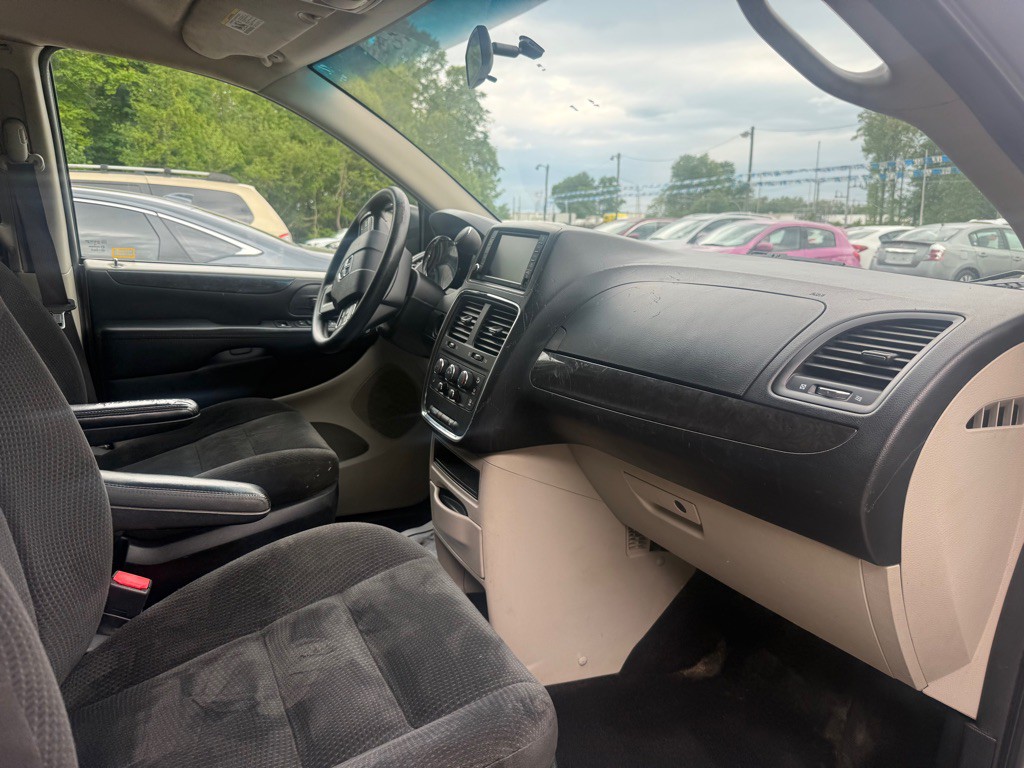 2017 Dodge Grand Caravan Image 7