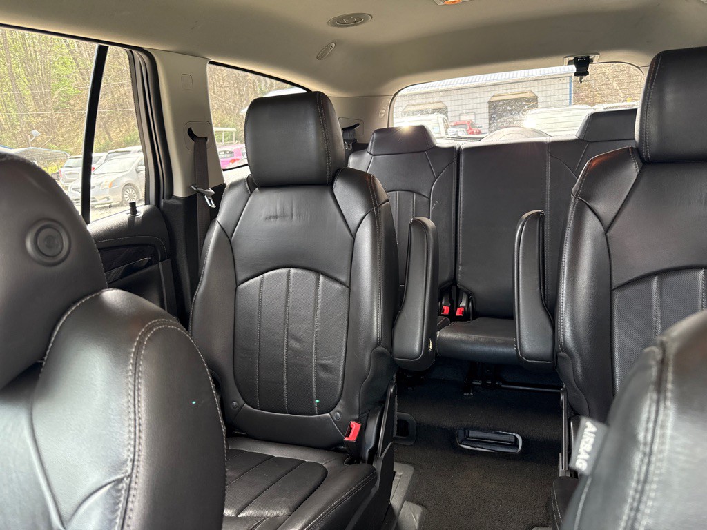 2016 Buick Enclave Image 5