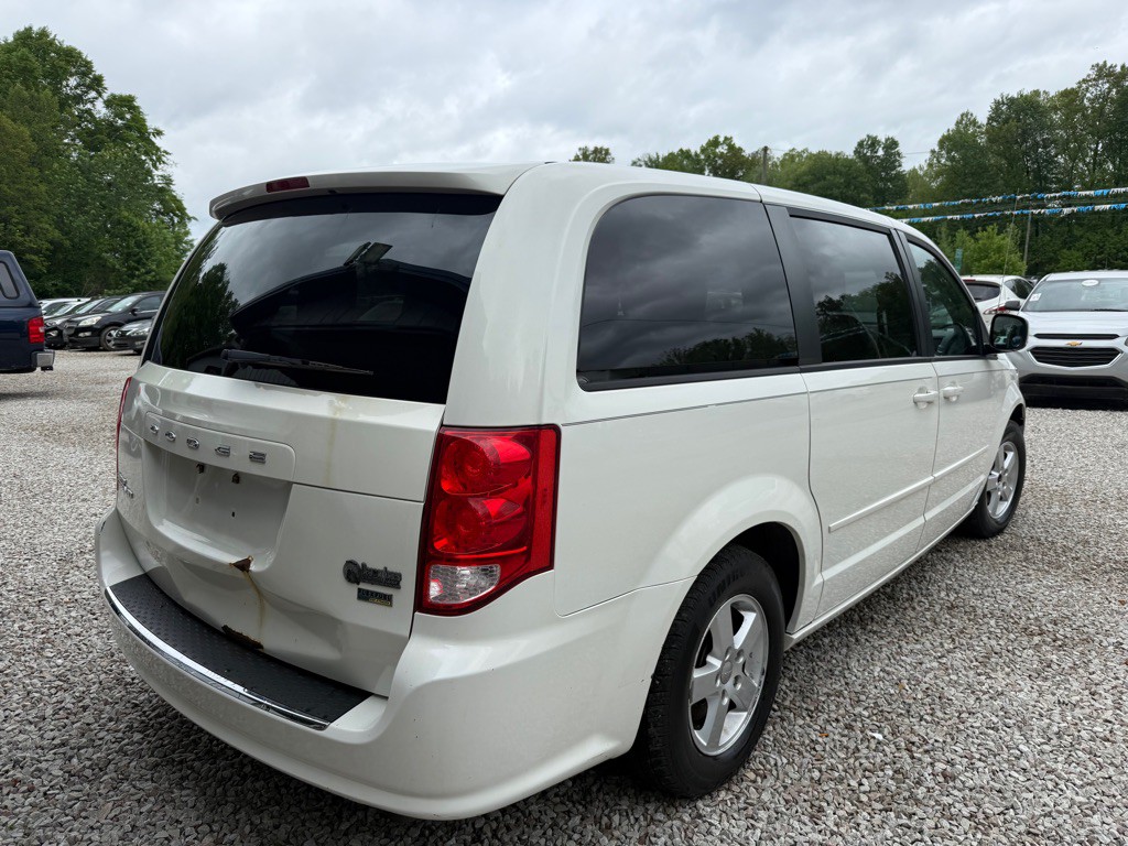 2011 Dodge Grand Caravan Image 3