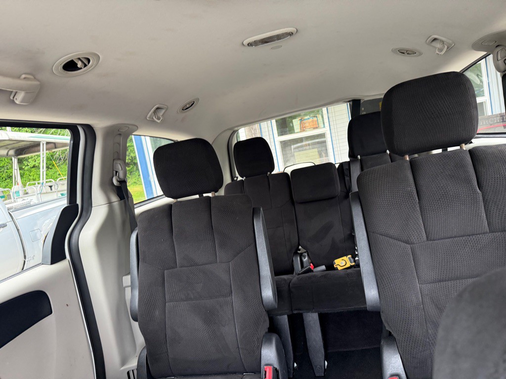 2011 Dodge Grand Caravan Image 8