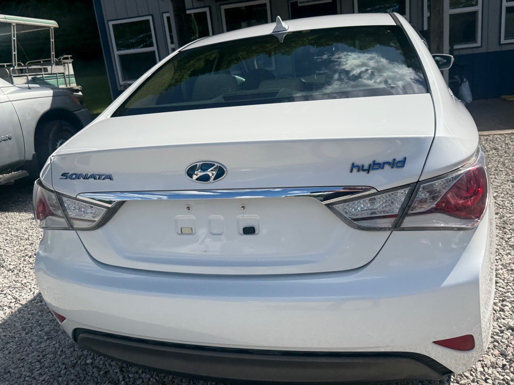 2011 Hyundai Sonata Image 4