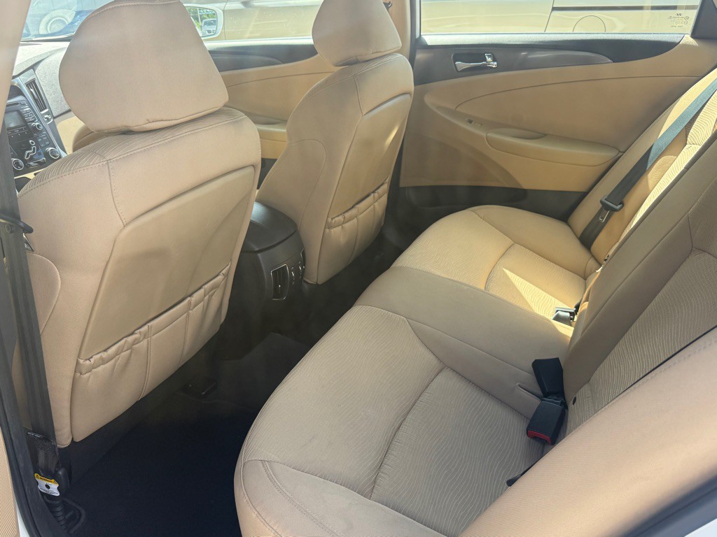 2011 Hyundai Sonata Image 6