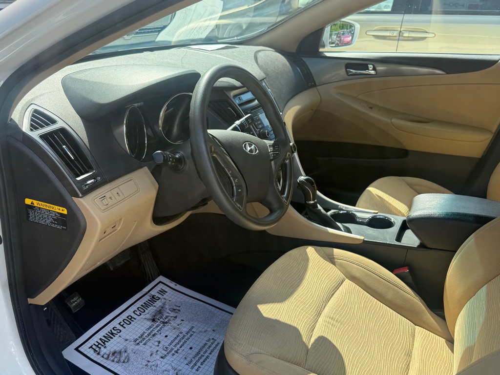 2011 Hyundai Sonata Image 7