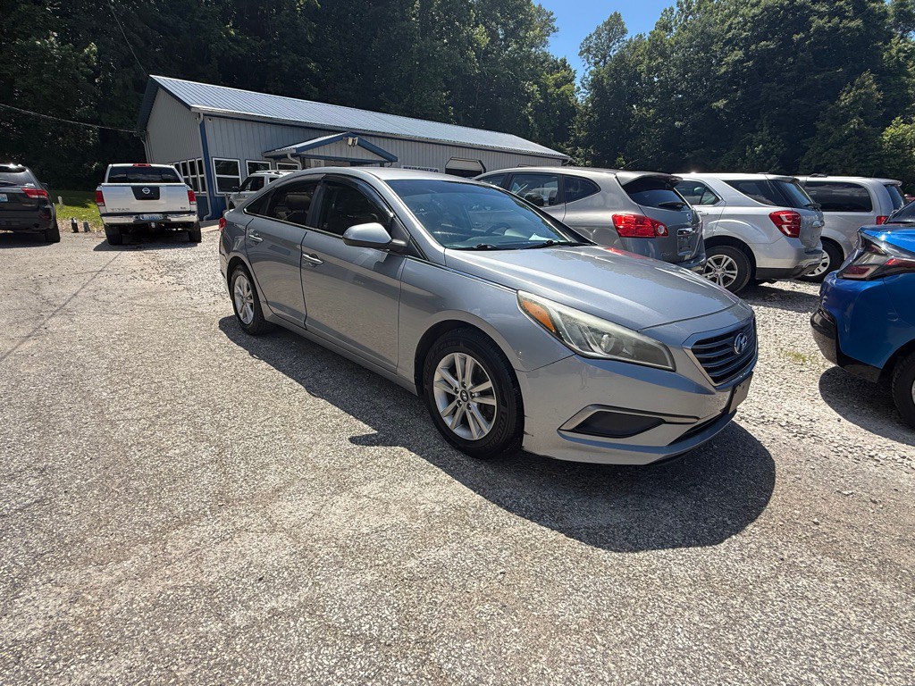 2016 Hyundai Sonata Image 2