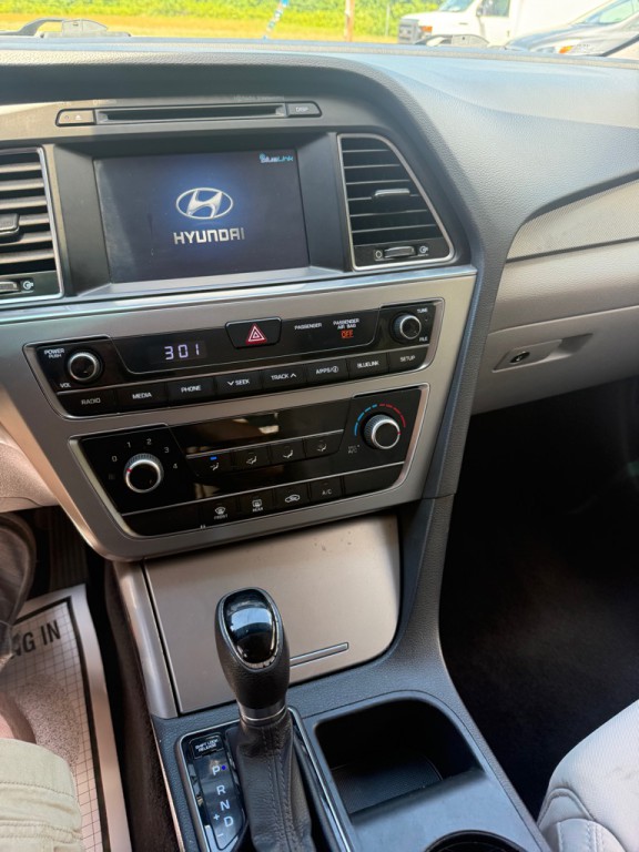 2016 Hyundai Sonata Image 6