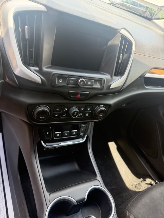 2020 GMC Terrain Image 6