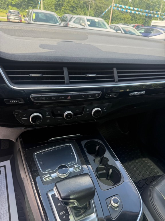 2017 Audi Q7 Image 10