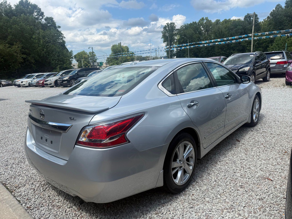 2015 Nissan Altima Image 3