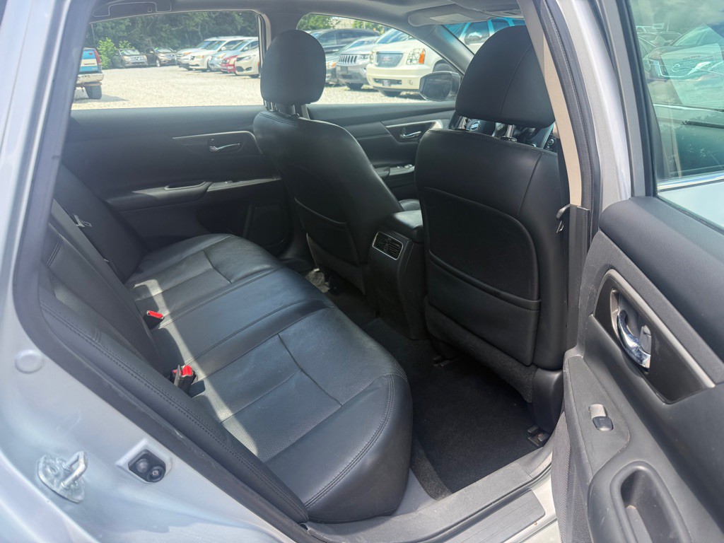 2015 Nissan Altima Image 5